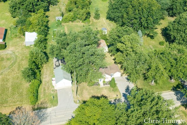 605 64th Avenue, Zeeland, MI 49464