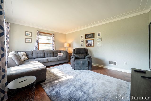 605 64th Avenue, Zeeland, MI 49464
