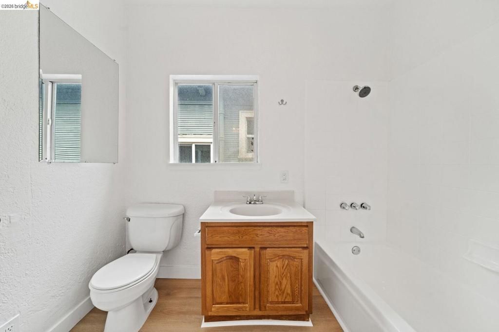 Image 23 of property listing at 5812 Dover ST, Oakland, CA 94609