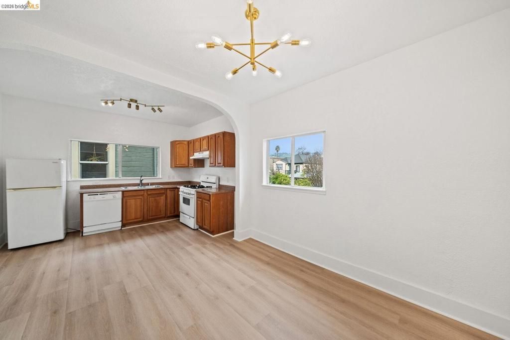 Image 24 of property listing at 5812 Dover ST, Oakland, CA 94609