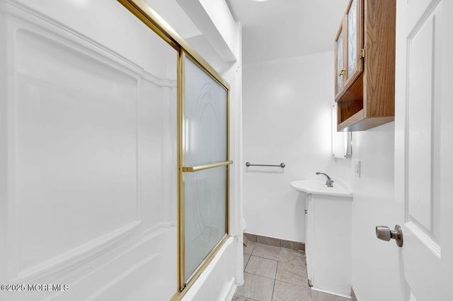 46 Woodland Avenue, Keansburg, NJ 07734