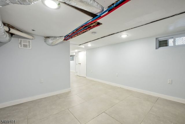 17 Mission St, Montclair Twp., NJ 07042