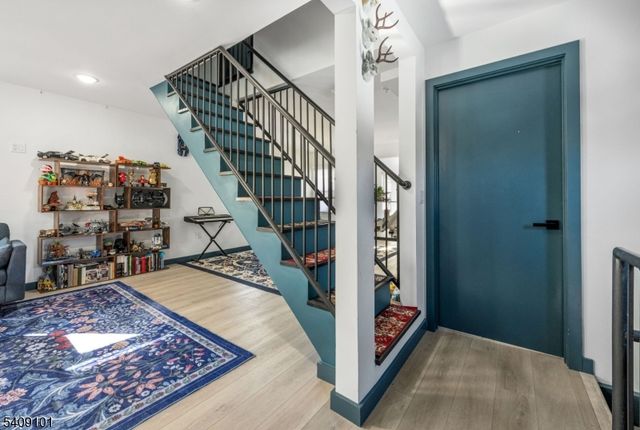 17 Mission St, Montclair Twp., NJ 07042