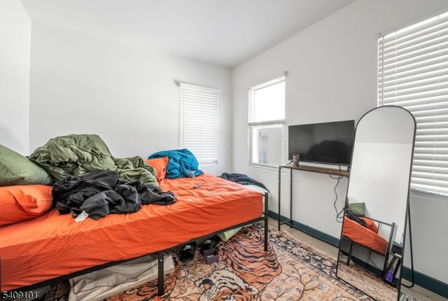 17 Mission St, Montclair Twp., NJ 07042