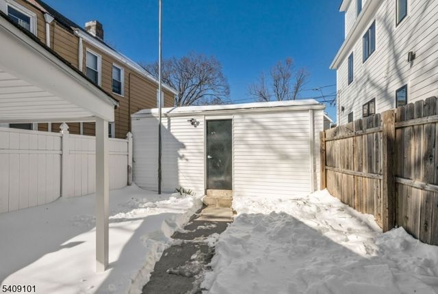 17 Mission St, Montclair Twp., NJ 07042