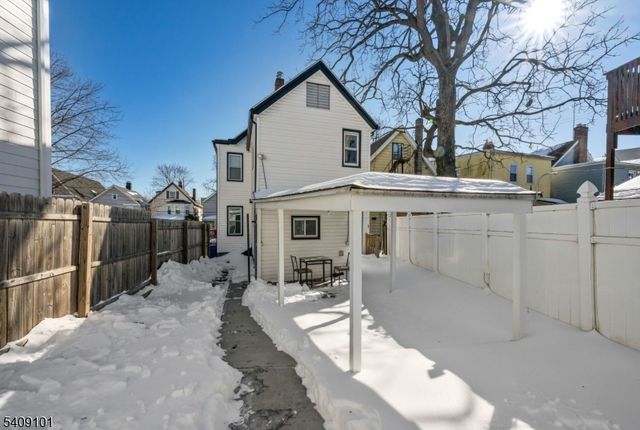 17 Mission St, Montclair Twp., NJ 07042