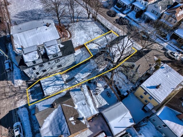 17 Mission St, Montclair Twp., NJ 07042