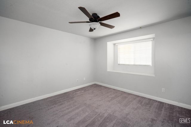 9302 Southwick Drive, Bakersfield, CA 93312