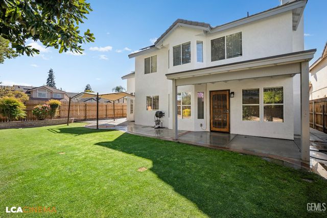 9302 Southwick Drive, Bakersfield, CA 93312