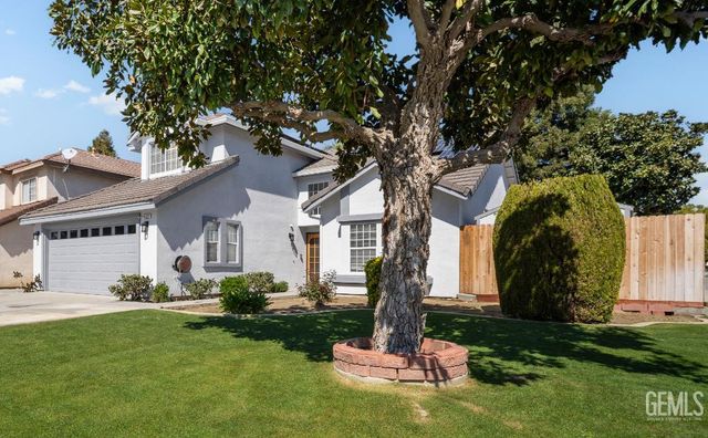 9302 Southwick Drive, Bakersfield, CA 93312