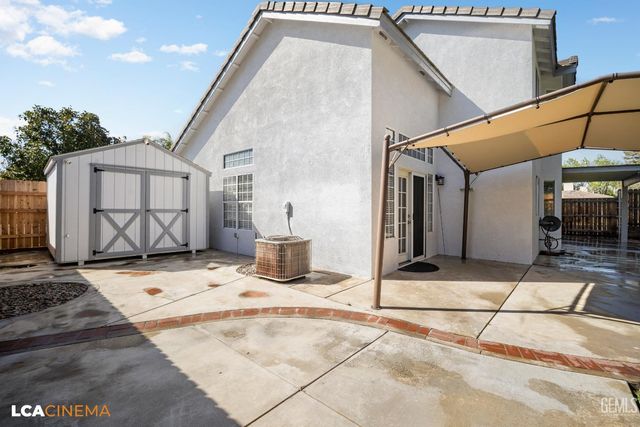 9302 Southwick Drive, Bakersfield, CA 93312