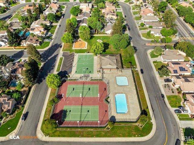 9302 Southwick Drive, Bakersfield, CA 93312