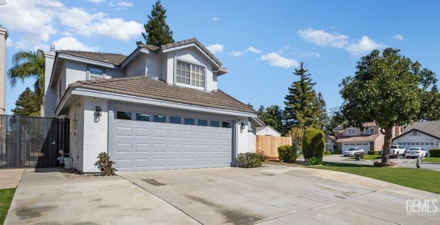 9302 Southwick Drive, Bakersfield, CA 93312