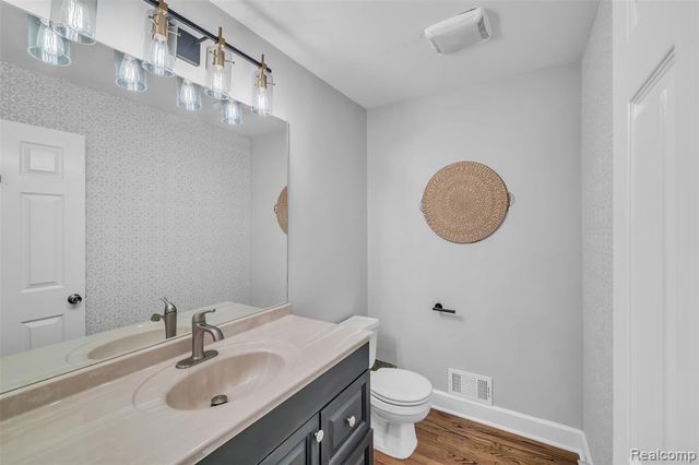 45077 Roundview Drive, Novi, MI 48375