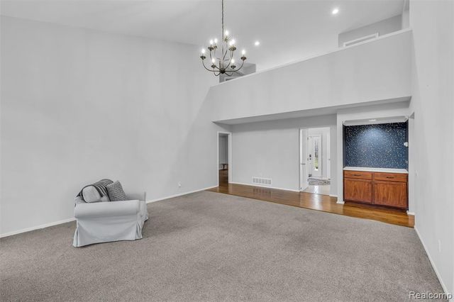 45077 Roundview Drive, Novi, MI 48375