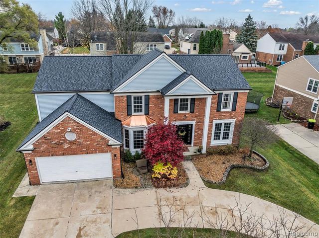 45077 Roundview Drive, Novi, MI 48375