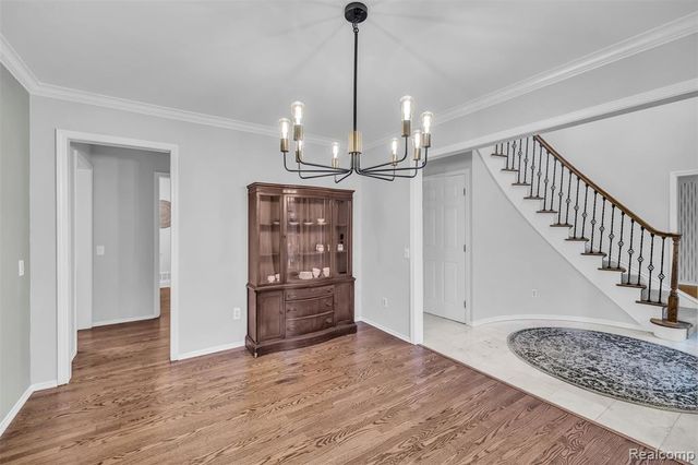 45077 Roundview Drive, Novi, MI 48375