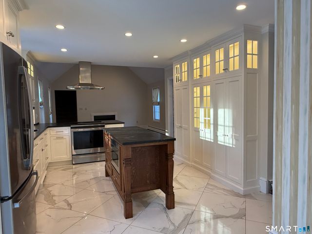 10 Ridge Road, East Haddam, CT 06423