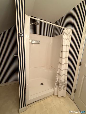 10 Ridge Road, East Haddam, CT 06423