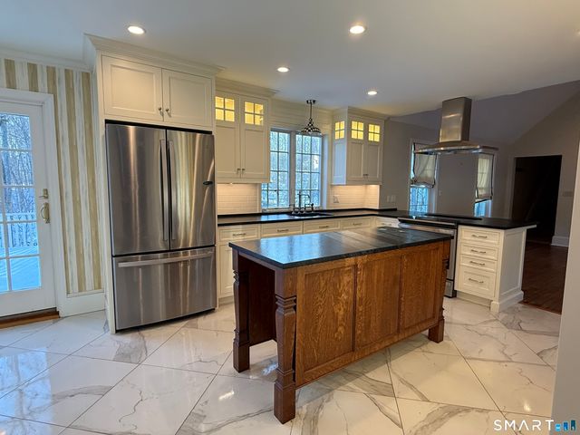 10 Ridge Road, East Haddam, CT 06423