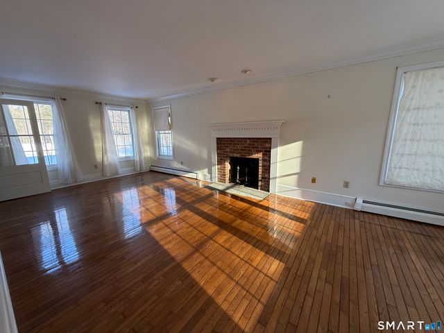 10 Ridge Road, East Haddam, CT 06423