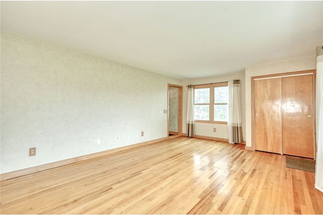 924 Ridge Road, Ontario, NY 14519