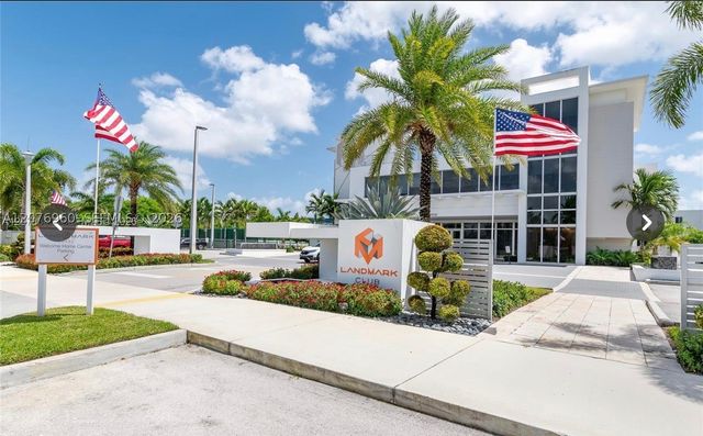 10300 NW 66th St, Doral, FL 33178