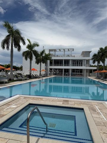 10300 NW 66th St, Doral, FL 33178