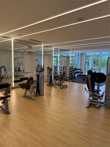 10300 NW 66th St, Doral, FL 33178