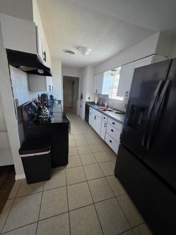 703 Steele Drive, Spearman, TX 79081