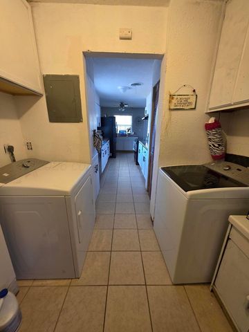 703 Steele Drive, Spearman, TX 79081