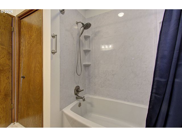 2363 40TH Ave, Longview, WA 98632