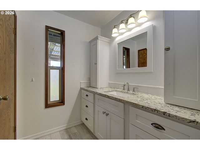 2363 40TH Ave, Longview, WA 98632