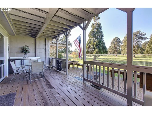 2363 40TH Ave, Longview, WA 98632