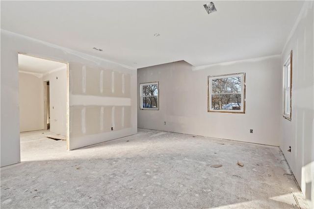 9647 Lee Boulevard, Leawood, KS 66206