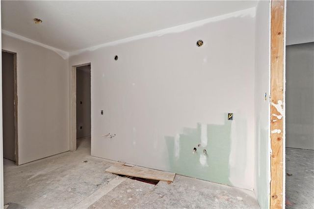 9647 Lee Boulevard, Leawood, KS 66206