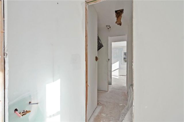 9647 Lee Boulevard, Leawood, KS 66206