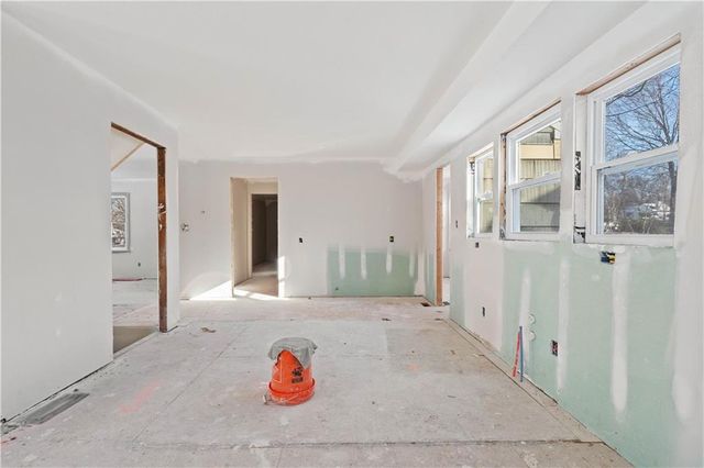 9647 Lee Boulevard, Leawood, KS 66206