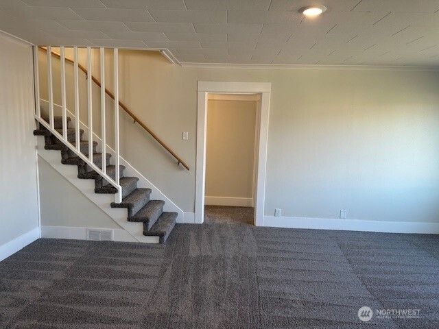 402 S 4TH Avenue, Kelso, WA 98626