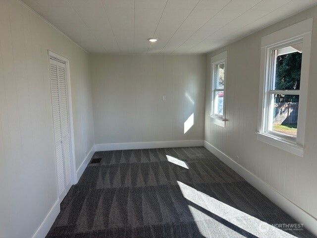 402 S 4TH Avenue, Kelso, WA 98626