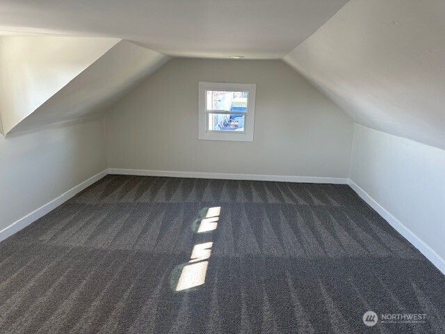 402 S 4TH Avenue, Kelso, WA 98626