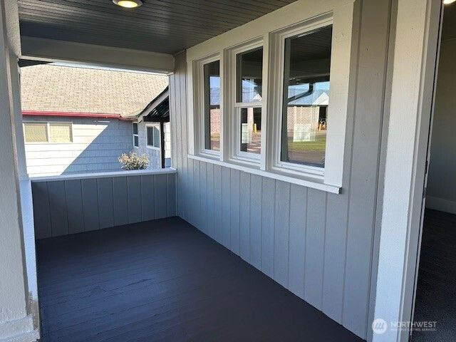 402 S 4TH Avenue, Kelso, WA 98626