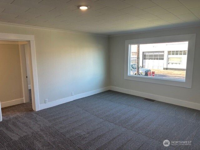 402 S 4TH Avenue, Kelso, WA 98626