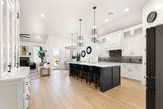 15801 Capri Lane, Edmond, OK 73013