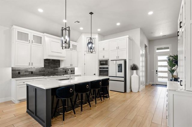 15801 Capri Lane, Edmond, OK 73013