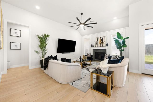 15801 Capri Lane, Edmond, OK 73013