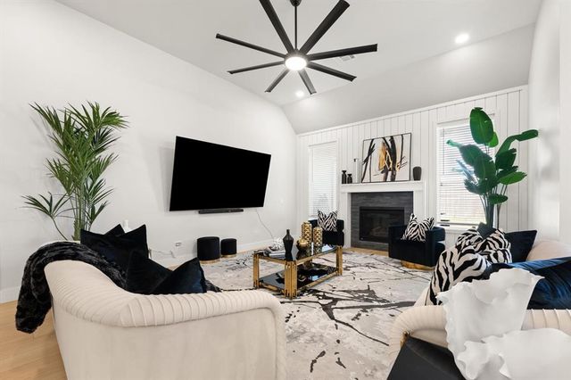 15801 Capri Lane, Edmond, OK 73013