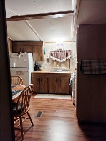 305 6th Street, Flippin, AR 72634