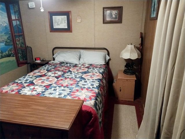 305 6th Street, Flippin, AR 72634