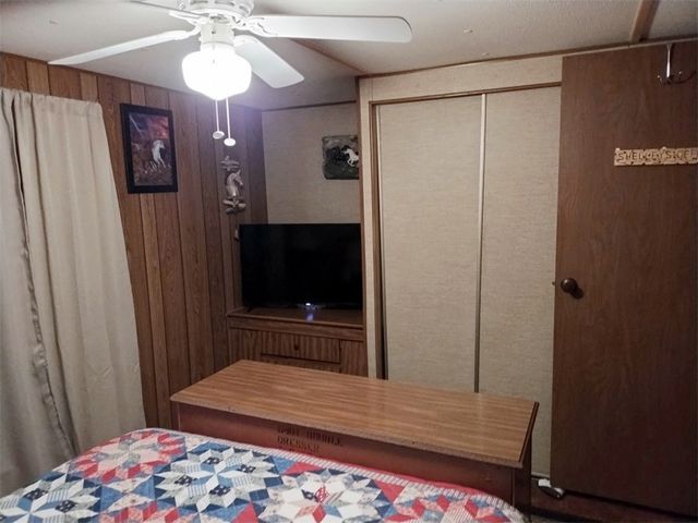 305 6th Street, Flippin, AR 72634